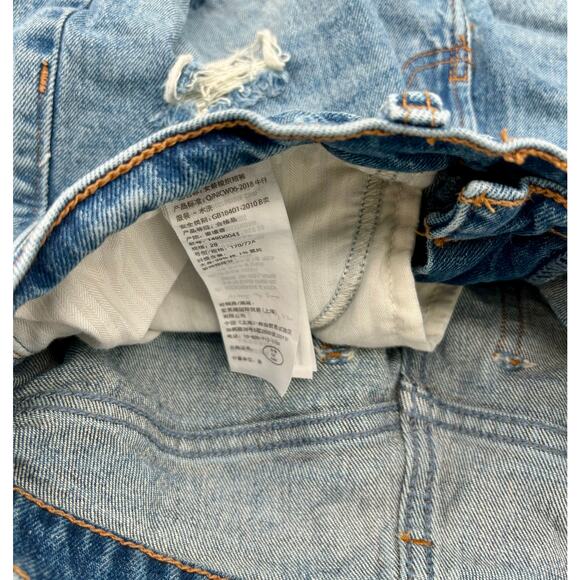 Abercrombie & Fitch 28/6 High Rise 4” Short Distressed Mom Jean Casual - Picture 4 of 9